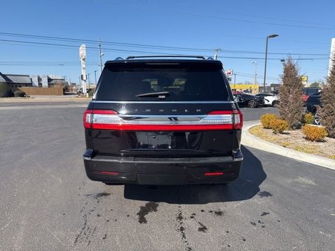 Used 2021 Lincoln Navigator Black Label w/ Cargo Convenience Package image 19