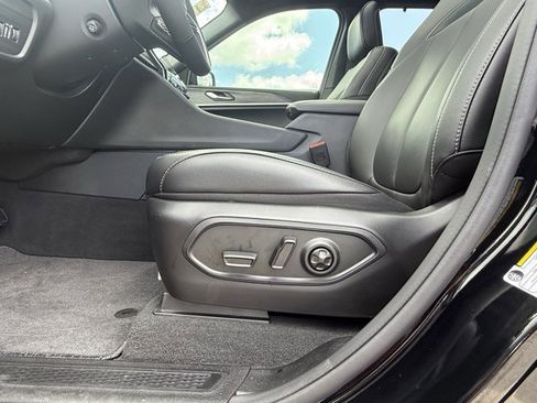 New 2025 Jeep Grand Cherokee Limited w/ Luxury Tech Group II image 24