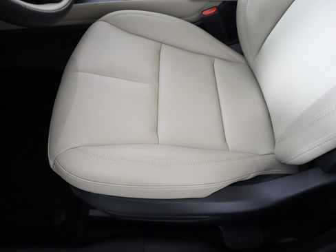 New 2025 Lincoln Corsair AWD image 13