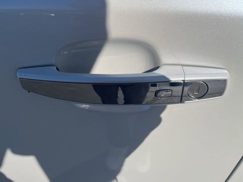 Used 2016 Buick LaCrosse Sport Touring FWD image 16