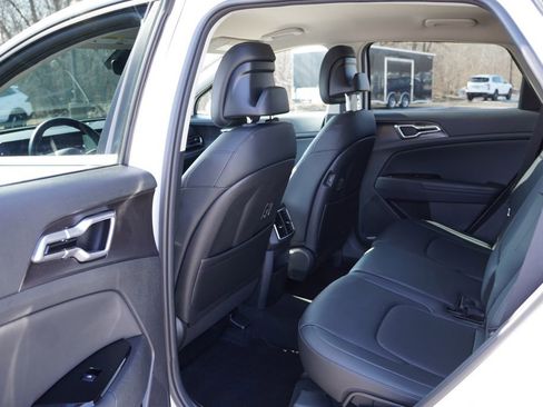 Certified 2023 Kia Sportage EX image 16
