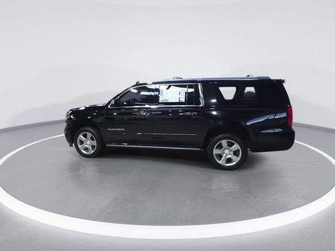 Used 2020 Chevrolet Suburban Premier w/ Max Trailering Package AWD/4WD image 5