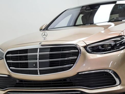 Used 2023 Mercedes-Benz S 500 4MATIC image 2