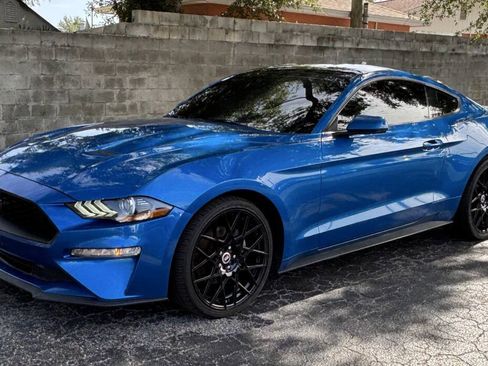 Used 2020 Ford Mustang Coupe w/ Equipment Group 101A RWD image 4