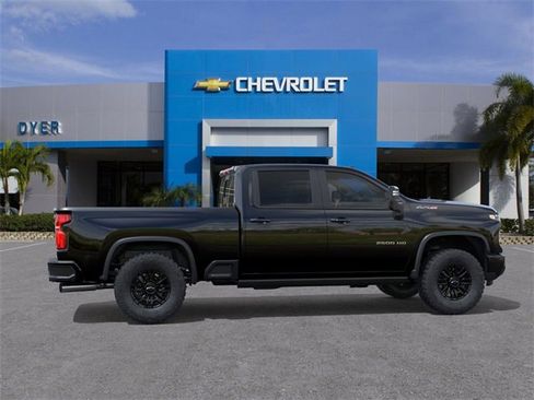 New 2026 Chevrolet Silverado 2500 ZR2 image 6