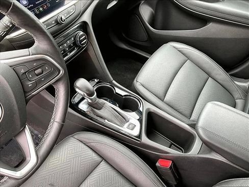 Used 2021 Buick Encore GX Essence w/ Sport Touring Package FWD image 15