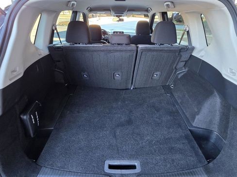Used 2023 Nissan Rogue SV image 11