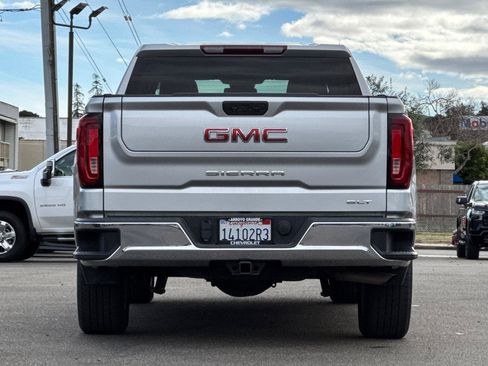Used 2022 GMC Sierra 1500 SLT w/ SLT Convenience Package image 5