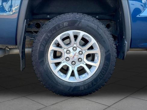 Used 2019 GMC Sierra 1500 SLE w/ SLE Value Package AWD/4WD image 12