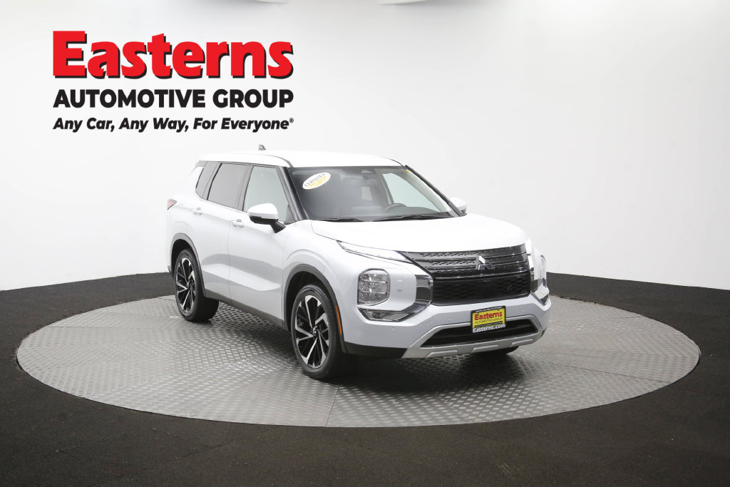 Used 2024 Mitsubishi Outlander SE AWD/4WD image 52