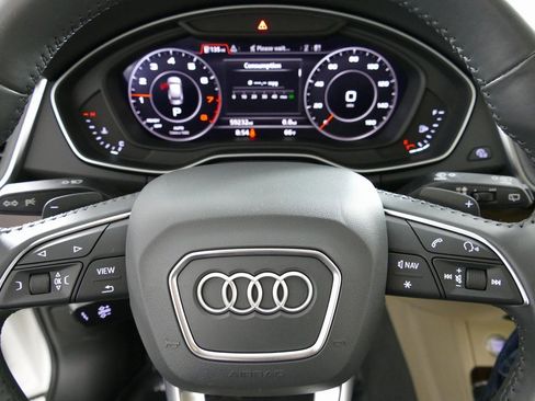 Used 2020 Audi Q5 2.0T Premium Plus image 17