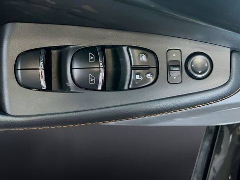 Used 2023 Nissan Maxima SR w/ Sport Mat Group FWD image 18