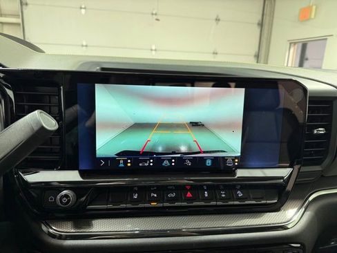 New 2026 Chevrolet Silverado 2500 ZR2 image 18