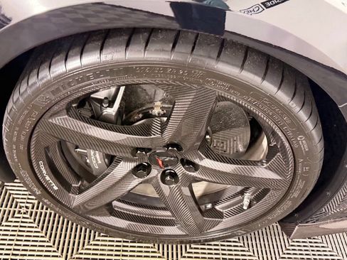 Used 2023 Chevrolet Corvette Z06 RWD image 16