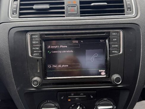 Used 2018 Volkswagen Jetta SE FWD image 23