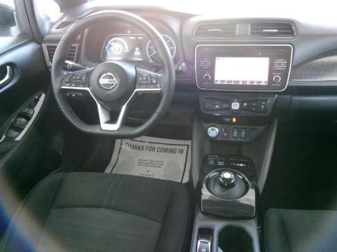 Used 2018 Nissan Leaf SV w/ SV Technology Package FWD image 35