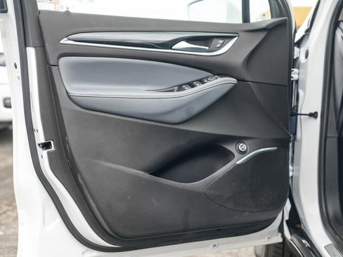 Used 2018 Buick Enclave Essence image 20