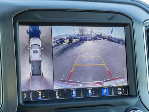 Used 2022 GMC Sierra 3500 Denali image 9