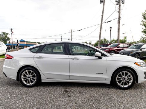 Used 2019 Ford Fusion SE image 7