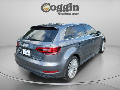 Used 2016 Audi A3 e-tron Premium Plus w/ Premium Plus Package FWD image 3