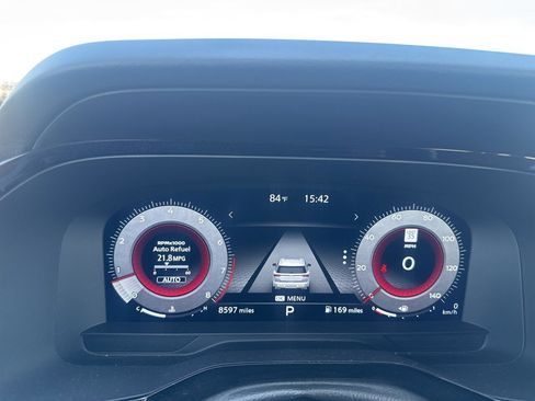 Used 2025 Nissan Pathfinder Platinum image 45