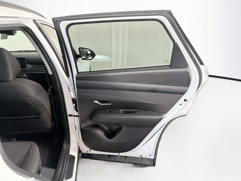Used 2025 Hyundai Tucson SEL FWD image 32
