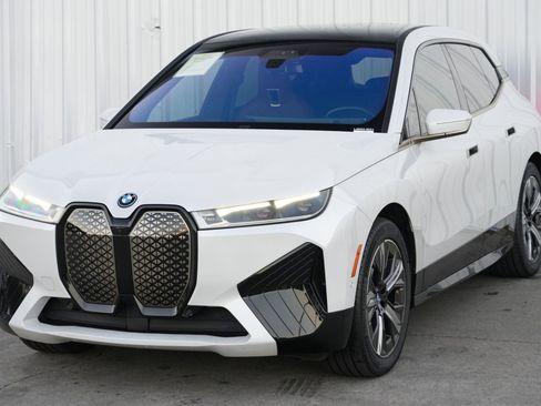 Used 2023 BMW iX M60 w/ Executive Package image 52