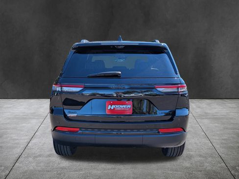 New 2025 Jeep Grand Cherokee Limited w/ Luxury Tech Group II image 4