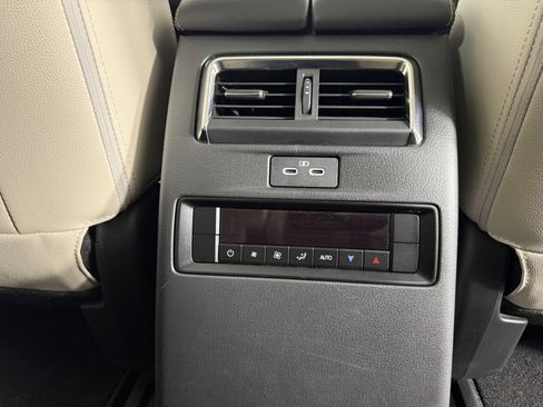 Used 2024 MAZDA CX-90 Plug-In Hybrid w/ Premium Pkg AWD/4WD image 15