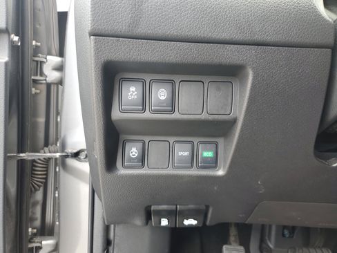 Used 2021 Nissan Rogue Sport SV FWD image 28