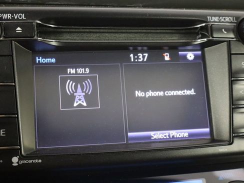 Used 2018 Toyota RAV4 XLE FWD image 32