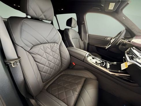 Used 2026 BMW X7 xDrive40i w/ M Sport Package image 41