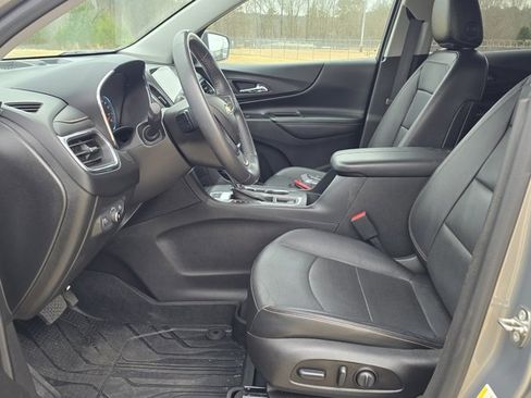 Used 2018 Chevrolet Equinox Premier image 18