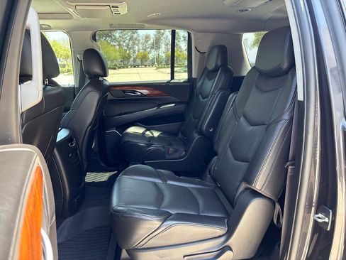 Used 2015 Cadillac Escalade ESV Premium AWD/4WD image 13