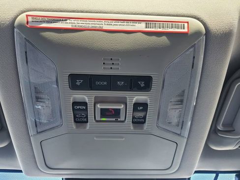 Used 2022 Toyota RAV4 XLE w/ Convenience Package image 32