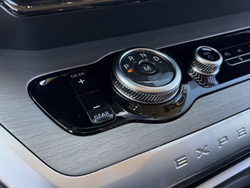 New 2025 Ford Expedition Platinum w/ Driver's Package image 47