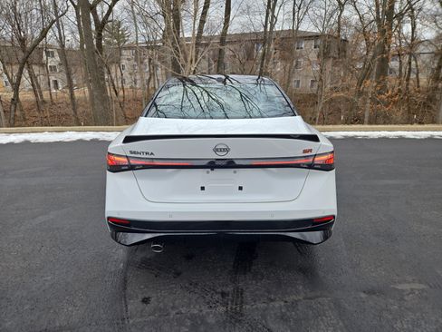 New 2026 Nissan Sentra SR w/ SR Premium Package image 8