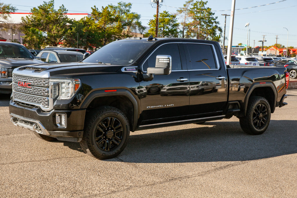 Used 2023 GMC Sierra 2500 Denali w/ Denali Black Diamond Edition AWD/4WD image 8
