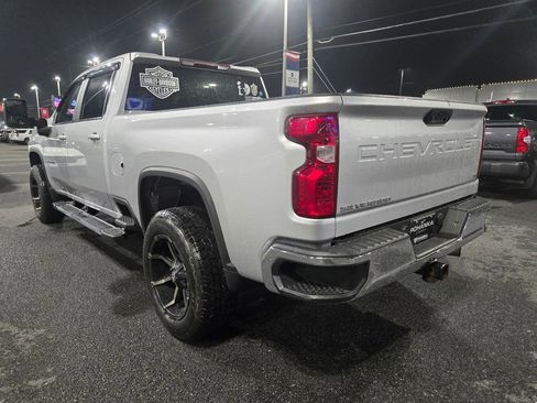Used 2021 Chevrolet Silverado 2500 LT AWD/4WD image 7