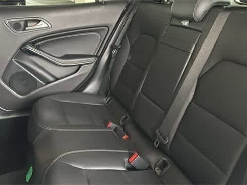 Used 2018 Mercedes-Benz GLA 250 GLA 250 image 31