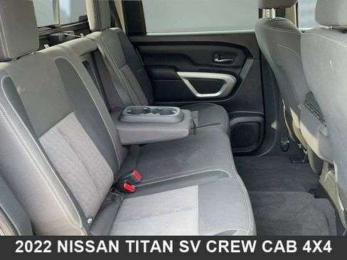Used 2022 Nissan Titan SV image 15