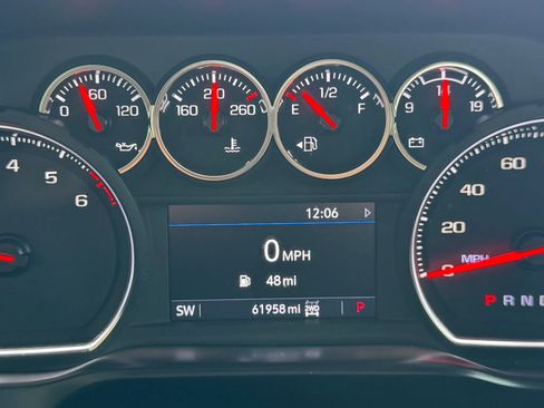 Used 2020 Chevrolet Silverado 1500 LT Trail Boss image 27