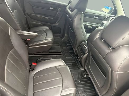 Used 2015 GMC Acadia SLT w/ Technology Package AWD/4WD image 14