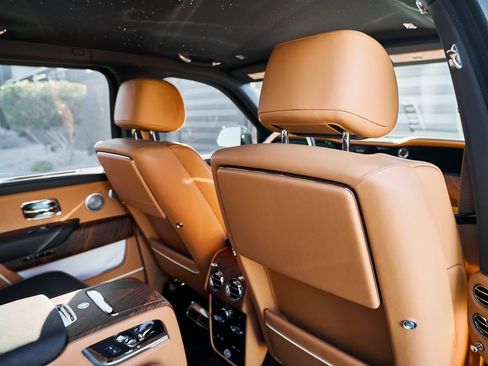Used 2025 Rolls-Royce Cullinan image 49