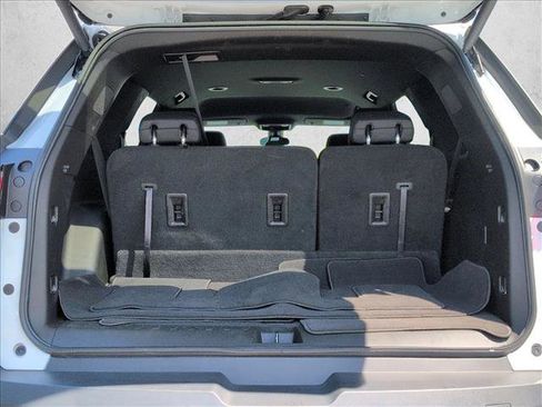 Used 2023 Chevrolet Traverse LT AWD/4WD image 6