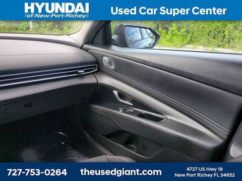 Certified 2023 Hyundai Elantra SEL w/ Convenience Package FWD image 16