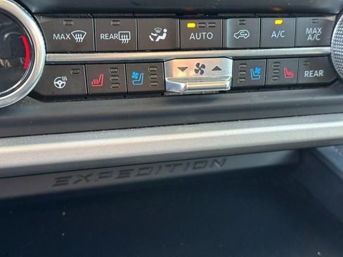 Used 2024 Ford Expedition Max XLT image 24