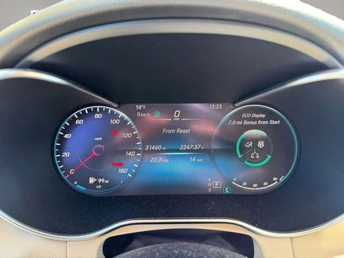 Used 2021 Mercedes-Benz GLC 300 4MATIC w/ Premium Package image 17