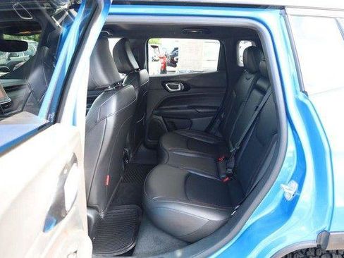 Used 2025 Jeep Compass Trailhawk AWD/4WD image 20
