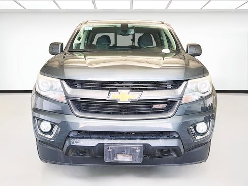 Used 2017 Chevrolet Colorado Z71 RWD image 2